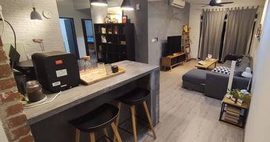 V-Residensi 2 @ Shah Alam [ Renovated Unit, Corner,F/F  2Parking]