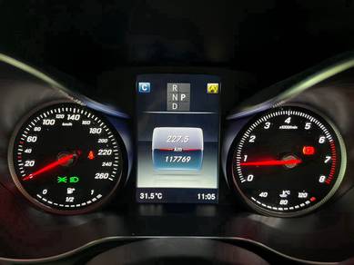 MERCEDES BENZ GLC250 2.0 AMG (a) FREE WARRANTY