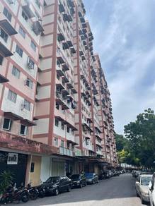 Pangsapuri Pinang Emas Batu Feringgi