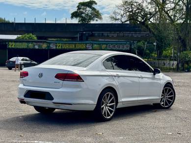 B8 Volkswagen PASSAT 1.8 TSI COMFORTLINE PLUS