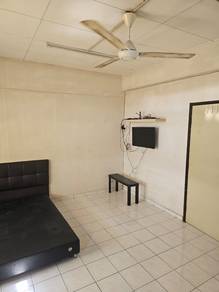 Hata Square Apartment-3