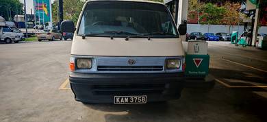 Toyota HIACE 2.4 (M) Diesel window van