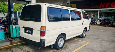 Toyota HIACE 2.4 (M) Diesel window van