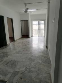 Teratai Mewah Apartment Near Markets and Schools