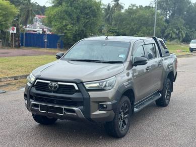Toyota HILUX 2.8 ROGUE (A)