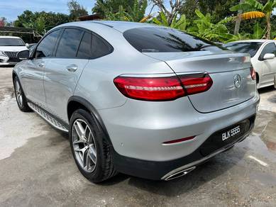 Mercedes Benz GLC250 4MATIC COUPE AMG LINE
