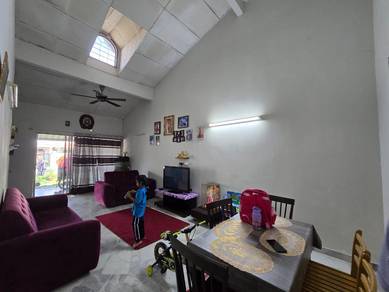 EXTENDED UNIT - Single Storey House Taman Mawar Kinrara 5 @ Puchong