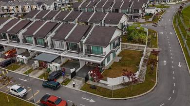 NEGOTIABLE CORNER LOT 2 Storey Verna Serene Heights Bangi