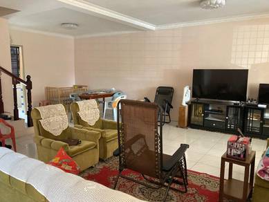 Double Storey Intermediate Terraced House at Jalan Stapok, Kuching