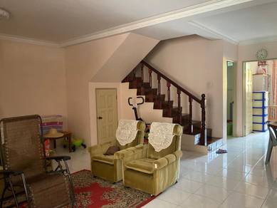 Double Storey Intermediate Terraced House at Jalan Stapok, Kuching