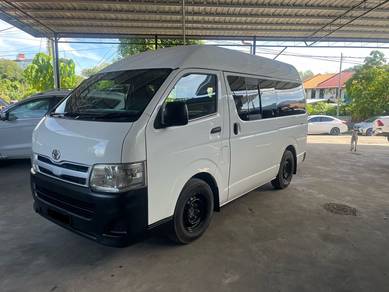 Toyota HIACE 2.5 HIGH ROOF (M)