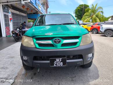 Toyota HILUX 2.5 G DUAL CAB (M)