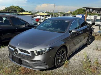 Mercedes Benz A250 2.0 AMG LINE (A)