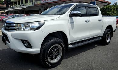 Toyota HILUX D/C 2.4 A G VNT 4WD (AT) (4X4)🤍