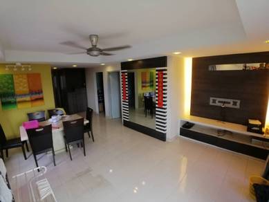 Renovated Unit With Partial Furnish Suit For New Home Buyer Selayang