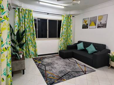 Fully Furnished & Renovated Pangsapuri Kenanga Batu Caves For Rent