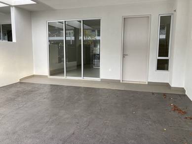 BRAND NEW Double Storey House For Rent in Bandar Ainsdale Seremban N9!
