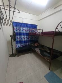 Bilik Flat Larkin Perdana