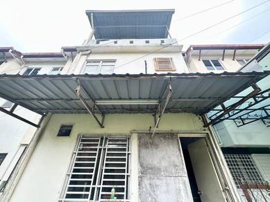 MURAH ! FREEHOLD ! 2.5 Storey Terrace Taman Sri Gombak, Batu Caves