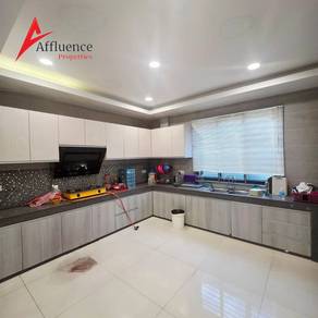 Large Landsize Semi Detached at Green Gate