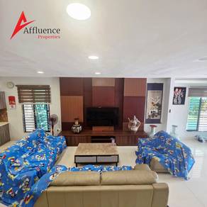 Large Landsize Semi Detached at Green Gate