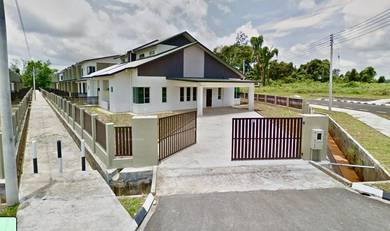 1½ Storey Semi Detached House [Vision Land]