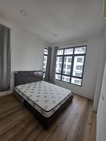 Sapphire On The Park, Condominium Level 17 Unit FOR SALE 📍Location: B