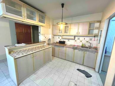 Aman satu apartment sewa, kepong, low floor, desa aman puri, kitchen