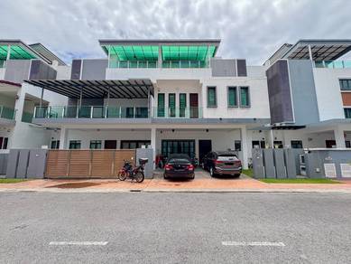 3.5 Storey Superlink Duta Suria, Ampang