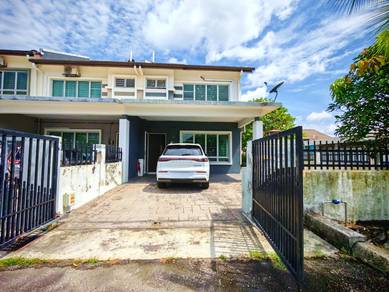 Double Storey Hillpark 2 Kajang- ENDLOT WITH EXTRA LAND & FACING OPEN.