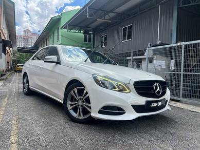 Mercedes Benz E200 AVANTGARDE (CKD) 2.0
