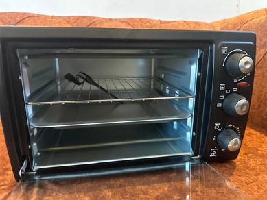 Oven Russell Taylors