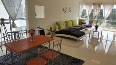 Fully furnished unit at I-Residence - Kota D`sara