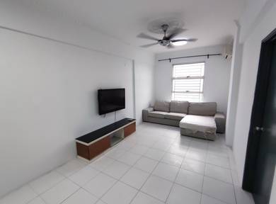 Calisa Residence Rent, 3 Rooms Corner unit, Puchong Taman Mas