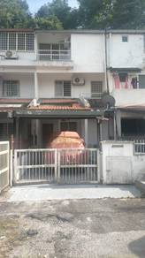 2.5 storey terrace house in Taman Bukit Idaman for Sale