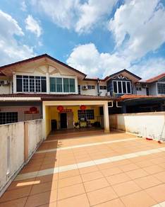 Large Landsize Double Storey Terrace Intermediate [Midway Cresent]