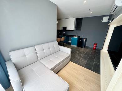Vetro 11 designer suite • beside QE1 • can do Airbnb • corner