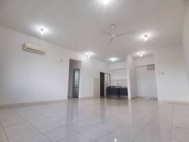 Lagoon Suites Condo, Kota Kemuning For Rent (900sqft)