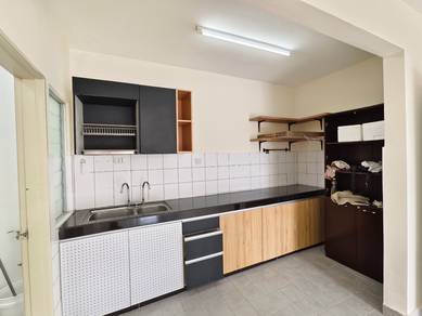 Villa Court 3 Rooms 2 Bathrooms For Rent, Kajang Goodview Heights