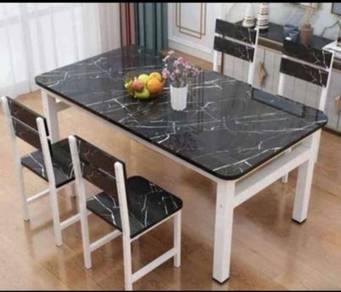 Meja Makan set 4 kerusi design marble