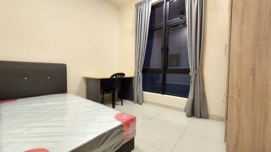 [3MIN MRT/ FEMALE] SMALL ROOM, J.Dupion Residence, Taman Pertama