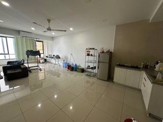 Serdang,One south flexis below market price good invest with tenanted