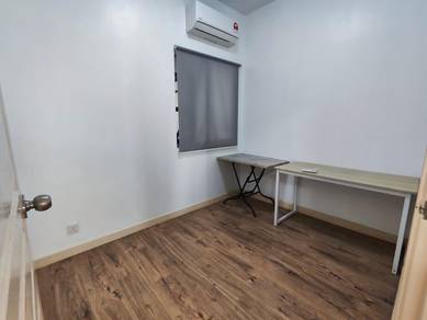 Alam Damai Condominium Mid Floor Near Qe 2 and Private School