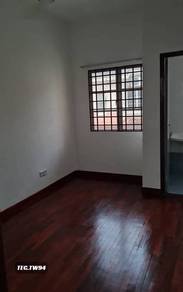 Limited Unit For Bandar Botanic Rent Good Condition 2 Storey House