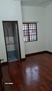 Limited Unit For Bandar Botanic Rent Good Condition 2 Storey House