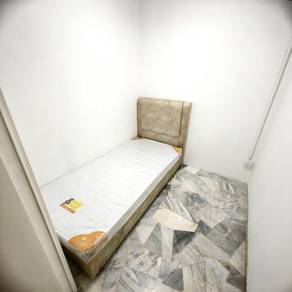 Female unit to rent 2min to mrt taman naga emas