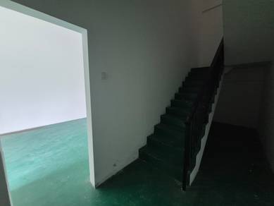 3 Storey Cluster Factory @ Kulai Saleng Senai @ with 6 Partition Rooms