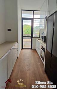 Toorak Park partially furnished nearly GalaCity, Premiere 101