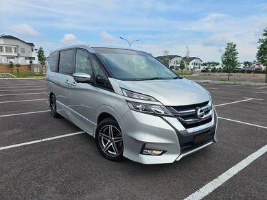 Nissan SERENA 2.0 S-HYBRID HIGHWAY STAR