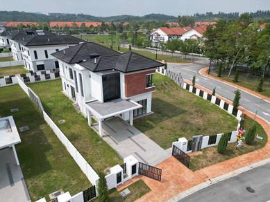 CORNER LOT Double Storey Bungalow House Alam Sari Bangi